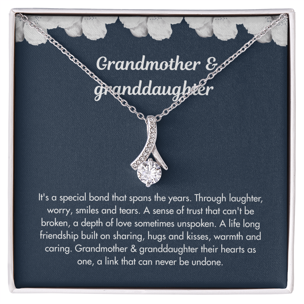 To My Granddaughter - ''A Link That Can Never Be Undone'' Alluring Beauty Necklace